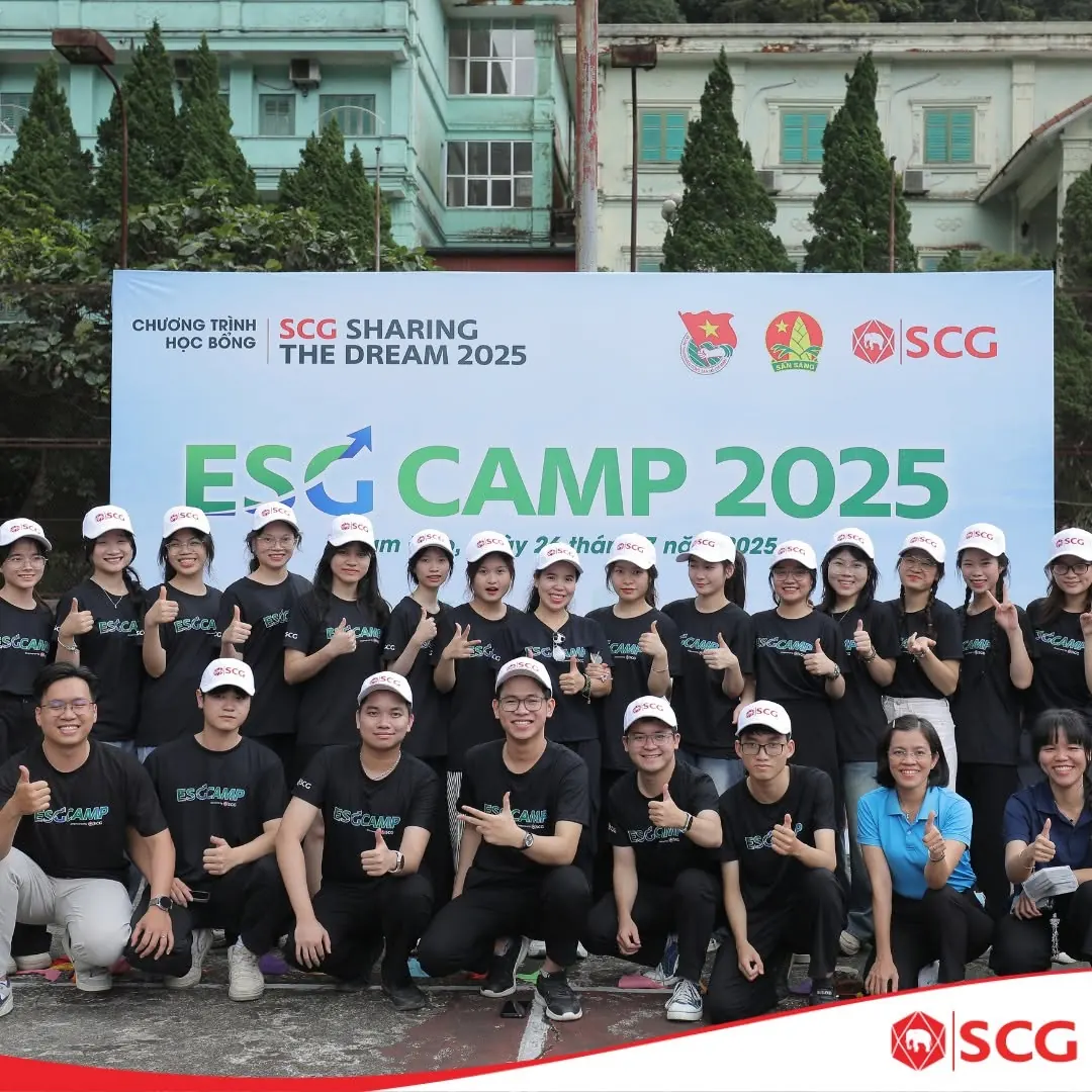 Học bổng viên chụp ảnh chung tại ESG Camp.