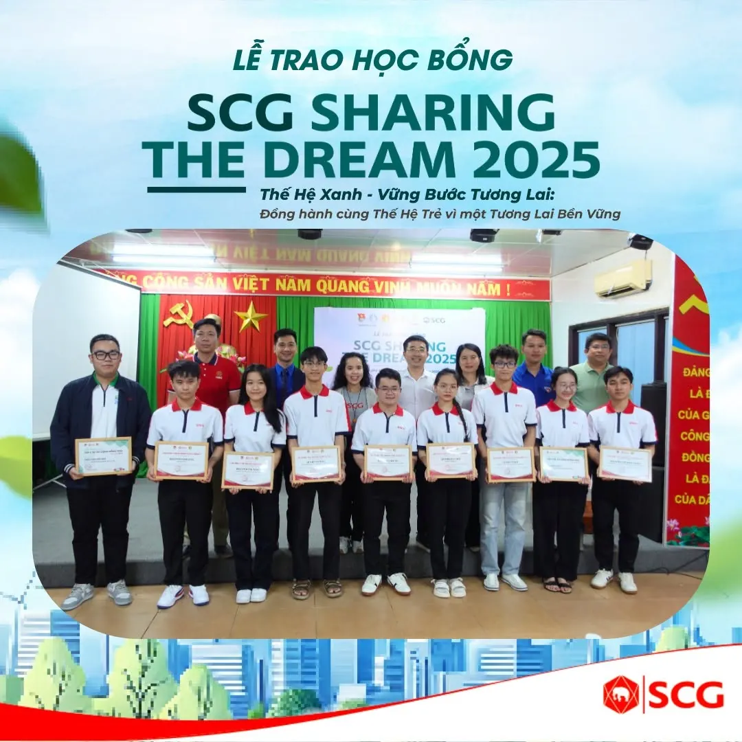 Học bổng viên nhận học bổng tại lễ trao SCG Sharing The Dream 2025.